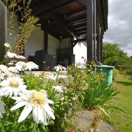 Holiday home Charmantes In Deifeld