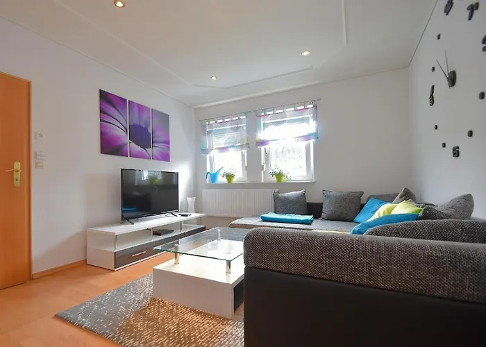 Modern Holiday Home in Deifeld with Private Garden Ferienhaus